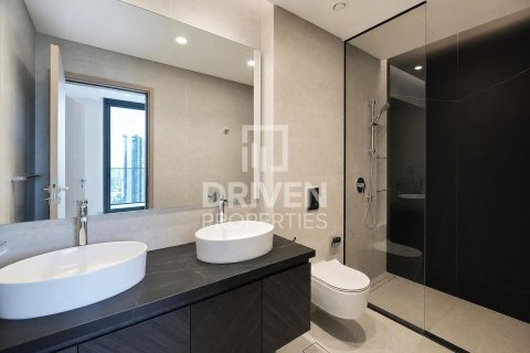 Apartment in Business Bay, Dubai 3 bedrooms, 179.49 sq.m. № 135549 - photo 17