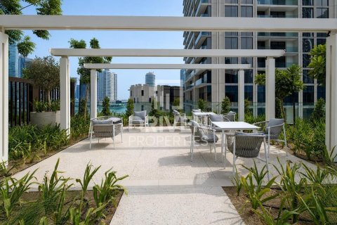 Apartment in Business Bay, Dubai 3 bedrooms, 179.49 sq.m. № 135549 - photo 29