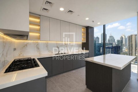 Apartment in Business Bay, Dubai 3 bedrooms, 179.49 sq.m. № 135549 - photo 14