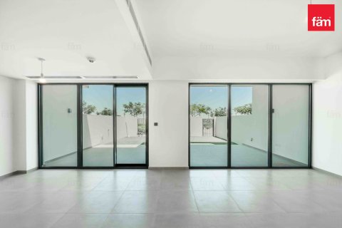 Townhouse in Dubai 3 bedrooms, 174 sq.m. № 9503 - photo 2