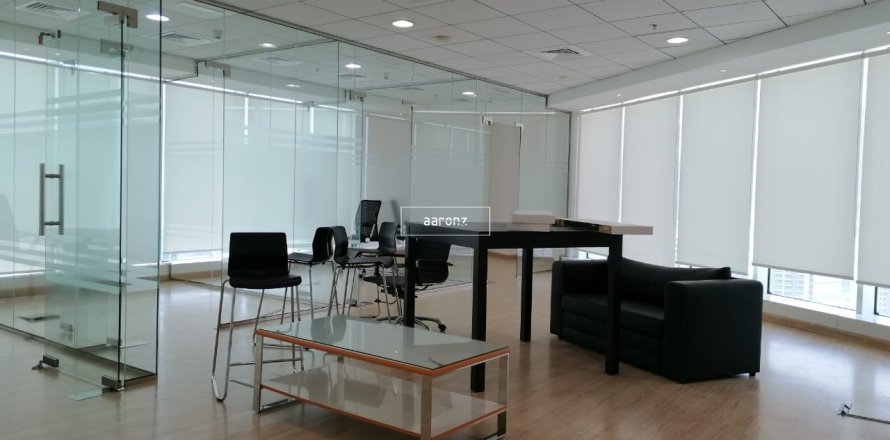 Офис в Бизнес-Бэе, Дубай, 117.7м², № 48095