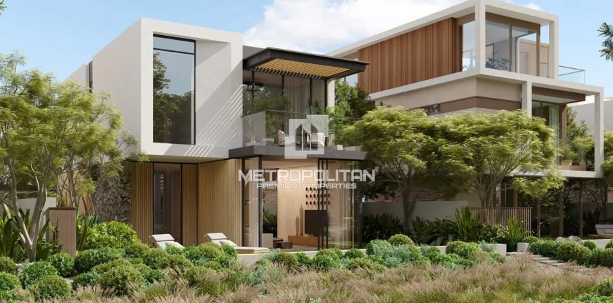 Villa in Dubai Land, Dubai 5 bedrooms, 529 sq.m. № 15978