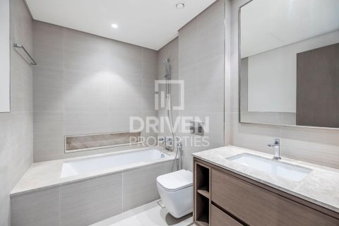 Appartement à Opera District, Downtown Dubai (Downtown Burj Dubai), Dubai, 2 chambres, 118.08 m², № 136723 - photo 9
