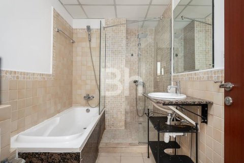 Apartamento en Jumeirah Beach Residence, Dubai, 1 dormitorio, 118 m², № 56202 - foto 5