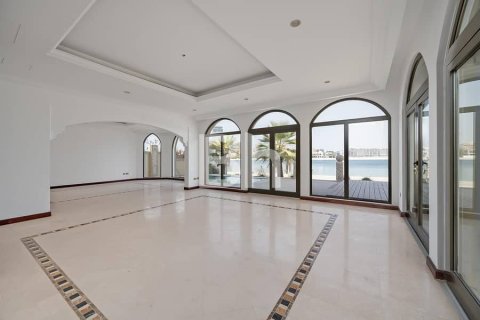Villa in Palm Jumeirah, Dubai 4 bedrooms, 623 sq.m. № 56203 - photo 19