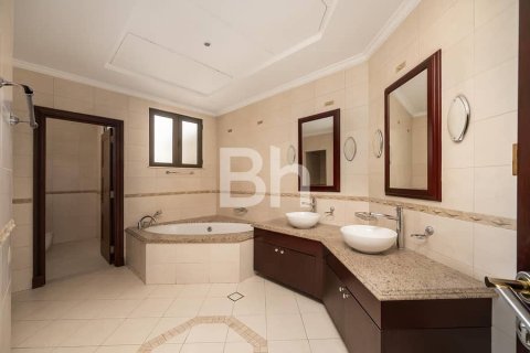 Villa in Palm Jumeirah, Dubai 4 bedrooms, 623 sq.m. № 56203 - photo 6
