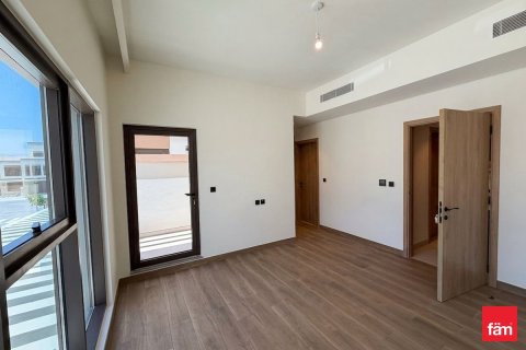 Townhouse in Dubai 4 bedrooms, 143.5 sq.m. № 110942 - photo 8