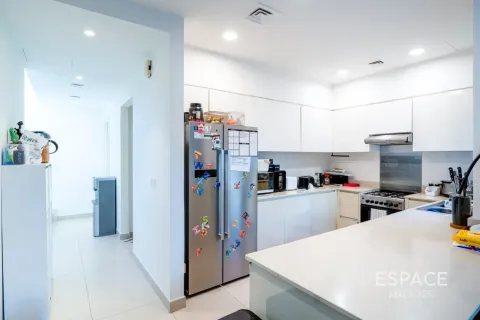 Villa en Dubai Hills Estate, Dubai, 4 dormitorios, 229 m², № 122391 - foto 6