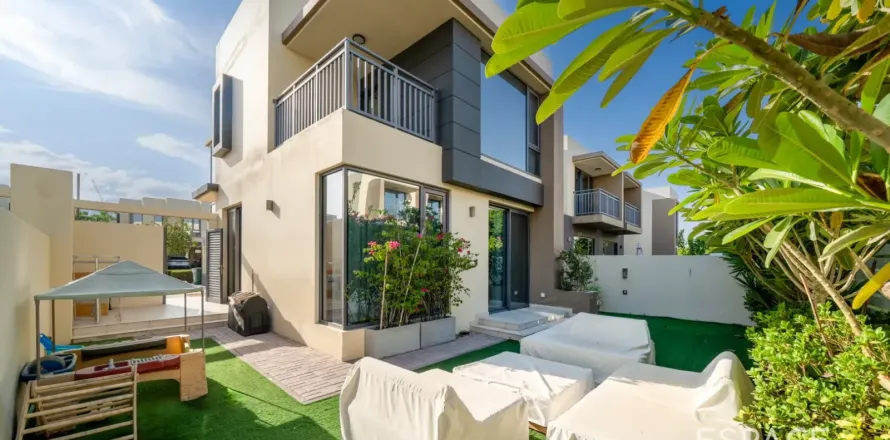 Villa en Dubai Hills Estate, Dubai, 4 dormitorios, 229 m², № 122391