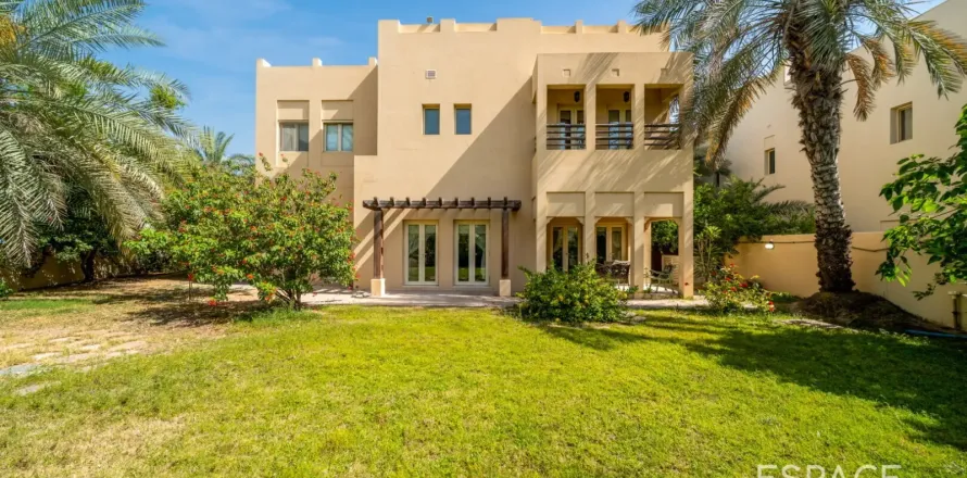 فيلا في Meadows, دبي 4 غرف نوم, 441 م² رقم 122393