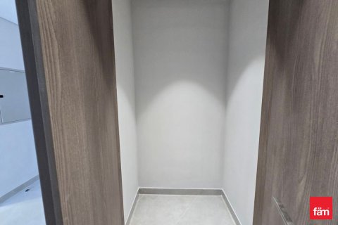 Снять в аренду квартиру в Дубае: 2 спальни, 111.7м², № 96223 - фото 19