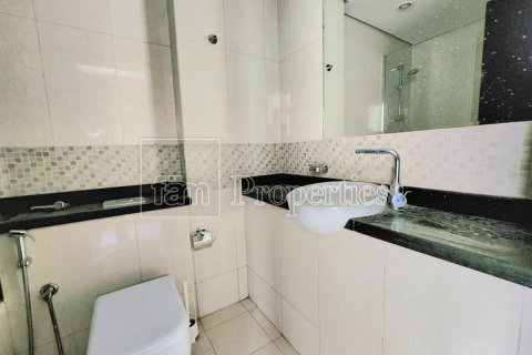 Appartement à Dubai Sports City, Dubai, 3 chambres, 238.5 m², № 77081 - photo 23