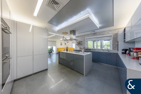 Villa in Green Community West, Green Community, Dubai 5 bedrooms, 577 sq.m. № 91378 - photo 8