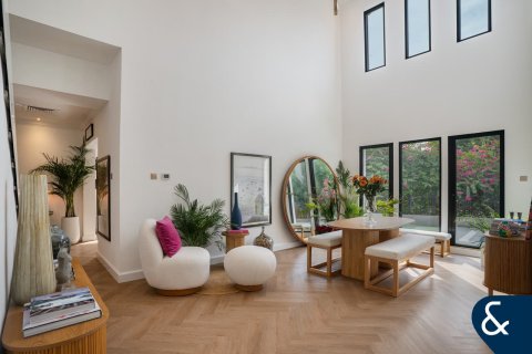 Купить виллу в Jumeirah Islands, Дубай: 4 спальни, 487м², № 91385 - фото 2