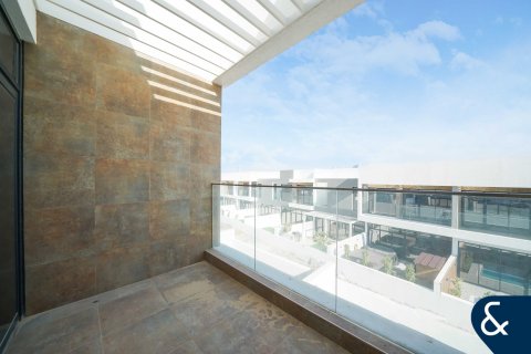 Villa in Jumeirah Luxury, Jumeirah Golf Estates, Dubai 4 bedrooms, 245 sq.m. № 98758 - photo 16