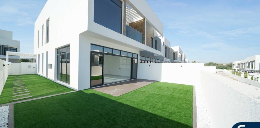 Villa in Jumeirah Luxury, Jumeirah Golf Estates, Dubai 4 bedrooms, 245 sq.m. № 98758