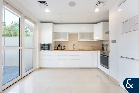 Снять в аренду виллу в Springs 10, The Springs, Дубай: 3 спальни, 301м², № 98748 - фото 4