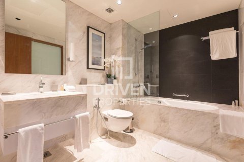 Apartment in Downtown Dubai (Downtown Burj Dubai), Dubai 1 bedroom, 71.35 sq.m. № 128895 - photo 7