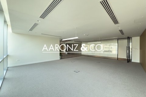 Bureau à Sheikh Zayed Road, Dubai, 352.7 m², № 78506 - photo 2