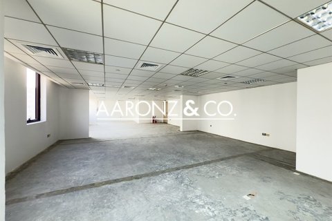 Bureau à Dubai Investment Park, Dubai, 1319.4 m², № 78504 - photo 3