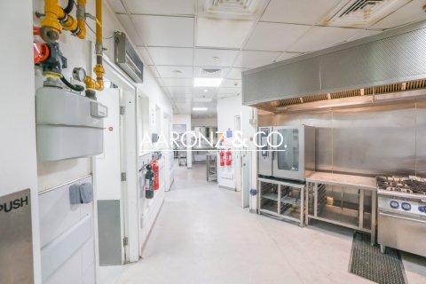 Magasin à Business Bay, Dubai, 732.9 m², № 78505 - photo 10