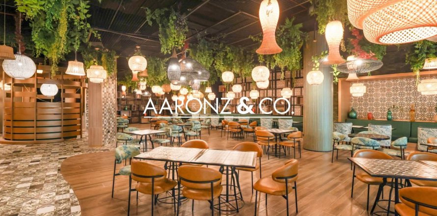 Magasin à Business Bay, Dubai, 732.9 m², № 78505