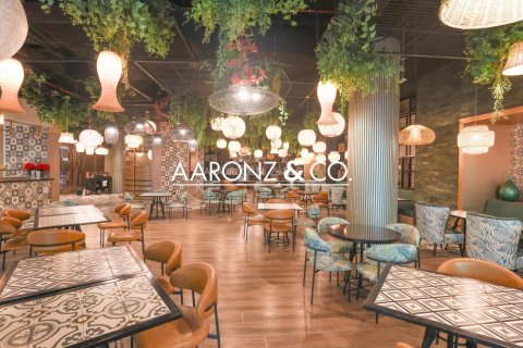 Magasin à Business Bay, Dubai, 732.9 m², № 78505 - photo 4