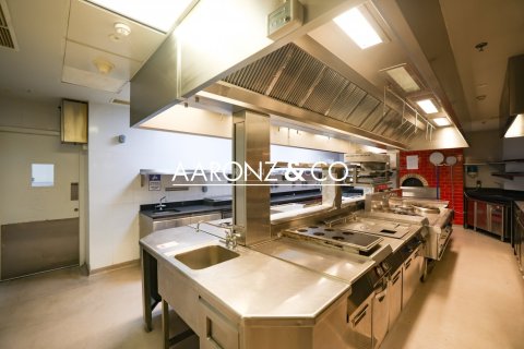 Magasin à Business Bay, Dubai, 732.9 m², № 78505 - photo 8