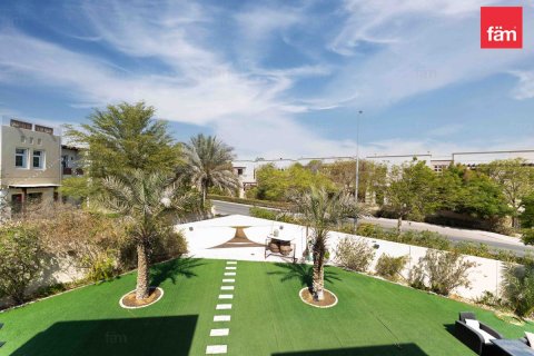 Villa in Dubai 3 bedrooms, 815.2 sq.m. № 109219 - photo 30