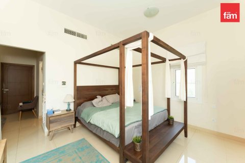 Villa in Dubai 3 bedrooms, 815.2 sq.m. № 109219 - photo 23
