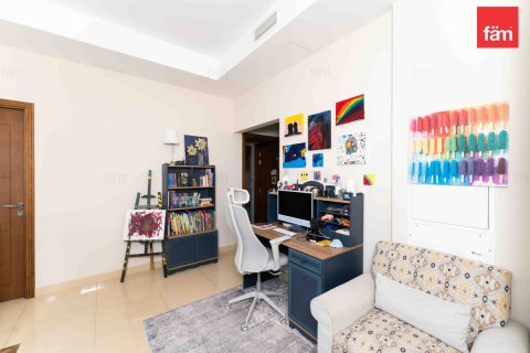Villa in Dubai 3 bedrooms, 815.2 sq.m. № 109219 - photo 25