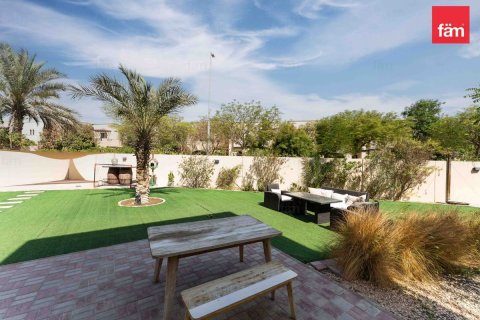 Villa in Dubai 3 bedrooms, 815.2 sq.m. № 109219 - photo 28