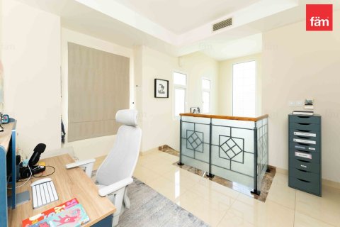 Villa in Dubai 3 bedrooms, 815.2 sq.m. № 109219 - photo 26