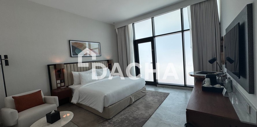 Апартаменты в отеле в Dolphin Tower, Бизнес-Бэй, Дубай, студия, 60м², № 105279