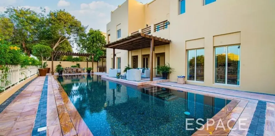 فيلا في Meadows, دبي 6 غرف نوم , 595 م² رقم 122963