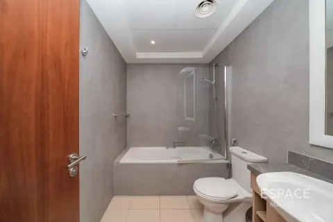 Apartment in The Views, Dubai 2 bedrooms, 144 sq.m. № 122960 - photo 12