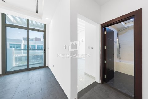 Villa in Al Furjan, Dubai 4 bedrooms, 225 sq.m. № 73560 - photo 26