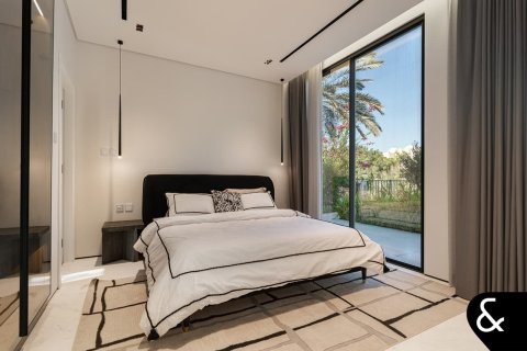 Villa en Jumeirah Islands, Dubai, 4 dormitorios, 502 m², № 88615 - foto 14