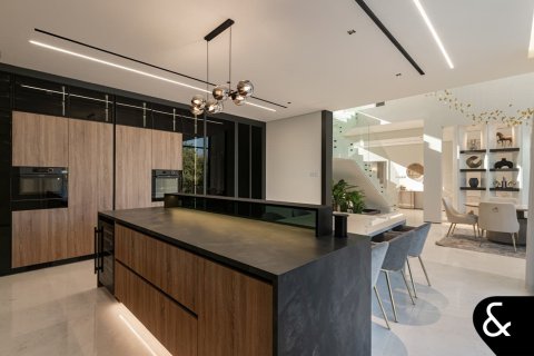 Villa en Jumeirah Islands, Dubai, 4 dormitorios, 502 m², № 88615 - foto 12