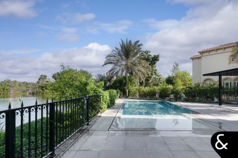 Villa en Jumeirah Islands, Dubai, 4 dormitorios, 502 m², № 88615 - foto 27