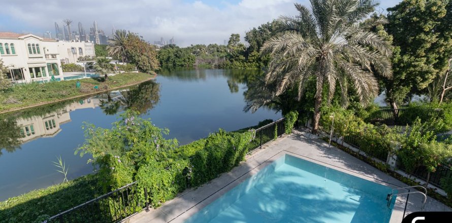 Villa en Jumeirah Islands, Dubai, 4 dormitorios, 502 m², № 88615