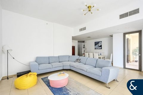 Appartement à Bahar, Jumeirah Beach Residence, Dubai, 2 chambres, 107 m², № 88618 - photo 2