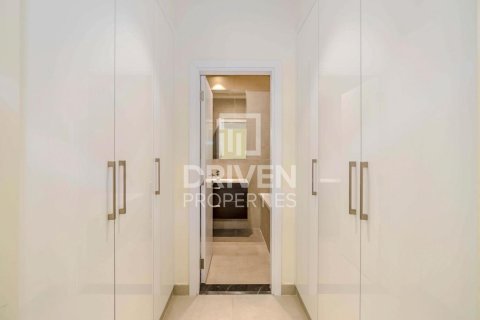 Apartment in Marina Arcade Tower, Dubai Marina, Dubai 2 bedrooms, 150.41 sq.m. № 127084 - photo 19