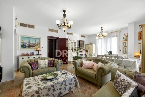 Apartment in Dubai Festival City, Dubai 2 bedrooms, 196.3 sq.m. № 127085 - photo 2