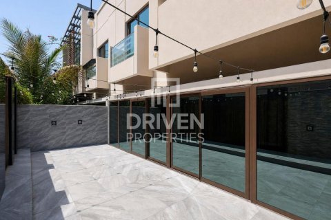 Купить виллу в Meydan, Дубай: 4 спальни, 338.72м², № 127090 - фото 29