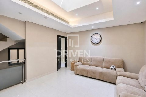 Villa en Meydan, Dubai, 4 dormitorios, 338.72 m², № 127090 - foto 8