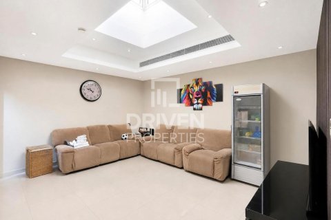 Villa en Meydan, Dubai, 4 dormitorios, 338.72 m², № 127090 - foto 7