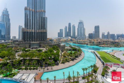 Ático en Dubai, 4 dormitorios, 484.1 m², № 9301 - foto 1