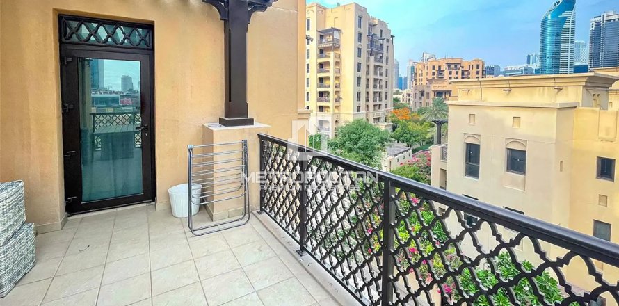 Apartment in Zanzebeel, Old Town, Dubai 1 bedroom, 101 sq.m. № 73329
