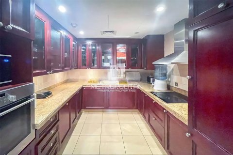 Apartment in Zanzebeel, Old Town, Dubai 1 bedroom, 101 sq.m. № 73329 - photo 3